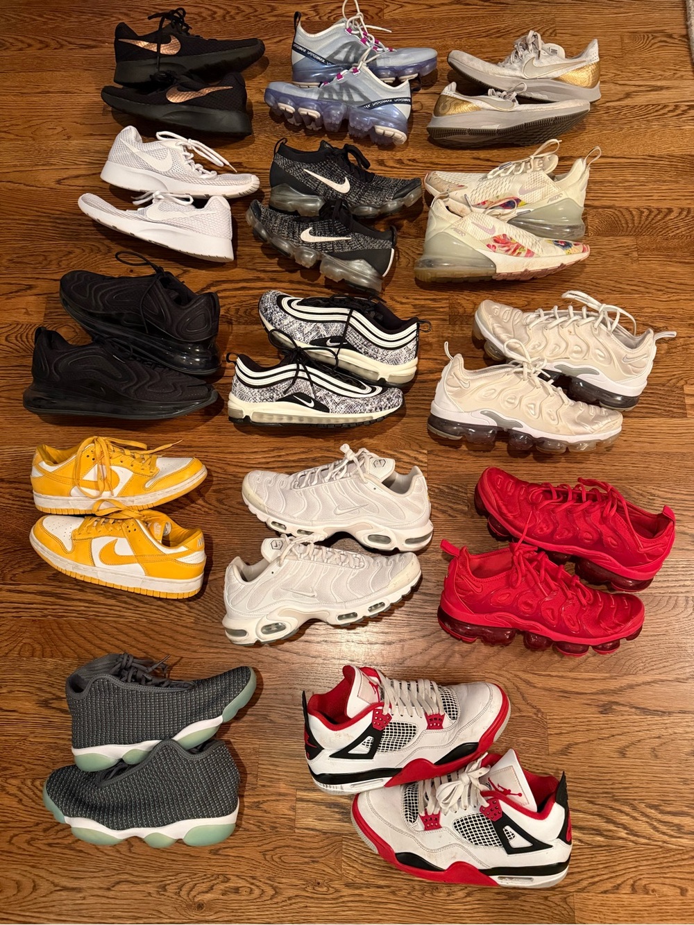 Various NIKE JORDAN sneaker Womens Mixed Sneaker Lot Like New Used sizes 8-11 - Picture 2 of 16